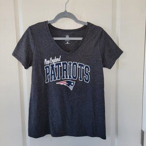 New England Patriots V Neck T Shirt Women's M Dark Gray NFL Team Apparel NE Pats